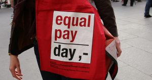 equal pay day in München / by Metropolico.org / flickr.com / licensed under CC 4.0