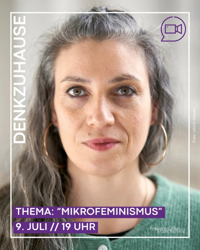 Am 9. Juli findet unser nächstes Feministisches #Denkzuhause in unserem digitalen Wohnzimmer statt. Thema ist diesmal „Mikrofeminismus“. 💬

Was bedeutet es, feministisch zu handeln, wenn gerade keine große Demo ansteht oder eine tolle Lesung? Mikrofeminismus beschreibt kleine, bewusste Handlungen im Alltag, die patriarchale Strukturen hinterfragen, unterbrechen oder sichtbar machen, manchmal leise, manchmal unbequem, aber durchaus wirkungsvoll.

An diesem Denkzuhause wollen wir uns gemeinsam dem Konzept nähern, Beispiele teilen und erkunden, wie Mikrofeminismus in unseren Lebensrealitäten aussehen kann. Wo nutzen wir unsere Stimme, wo setzen wir Grenzen, wo zeigen wir Solidarität, ganz konkret, im Kleinen, aber mit politischer Kraft?

Ob du schon viel Erfahrung mitbringst oder einfach neugierig bist – du bist willkommen. Lass uns gemeinsam nachdenken, zuhören, stärken. Wir freuen uns auf euch 😍

Gut zu wissen:
👉🏻 Anmeldung bis 7. Juli unter info@frauenstudien-muenchen.de
👉🏻 Eintritt frei
👉🏻 Wo? Zoom: Den Zugangslink erhaltet ihr nach der Anmeldung
👉🏻 Wann? 9. Juli // 19 Uhr

#frauenstudienmünchen #feminismus #bundestagswahl2025 #empowerment #solidarität @jasminmatzakow